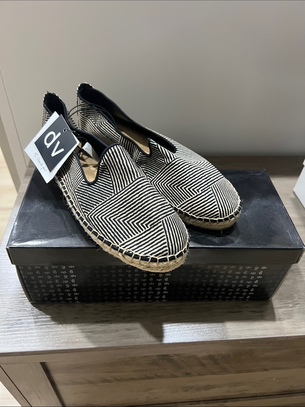BNIB! Black & Tan Geometric Espadrille Flats